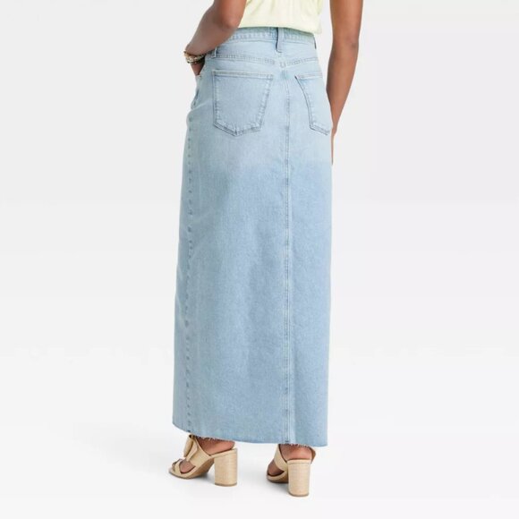 NWOT Universal Thread Women's High-Rise Light Wash Denim Maxi Skirt - Picture 2 of 3